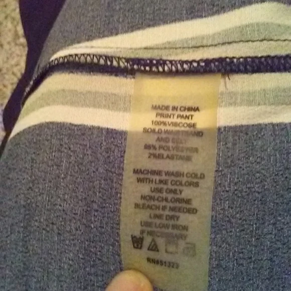 Vince Camuto Striped Pants size 8 - Picture 6 of 7